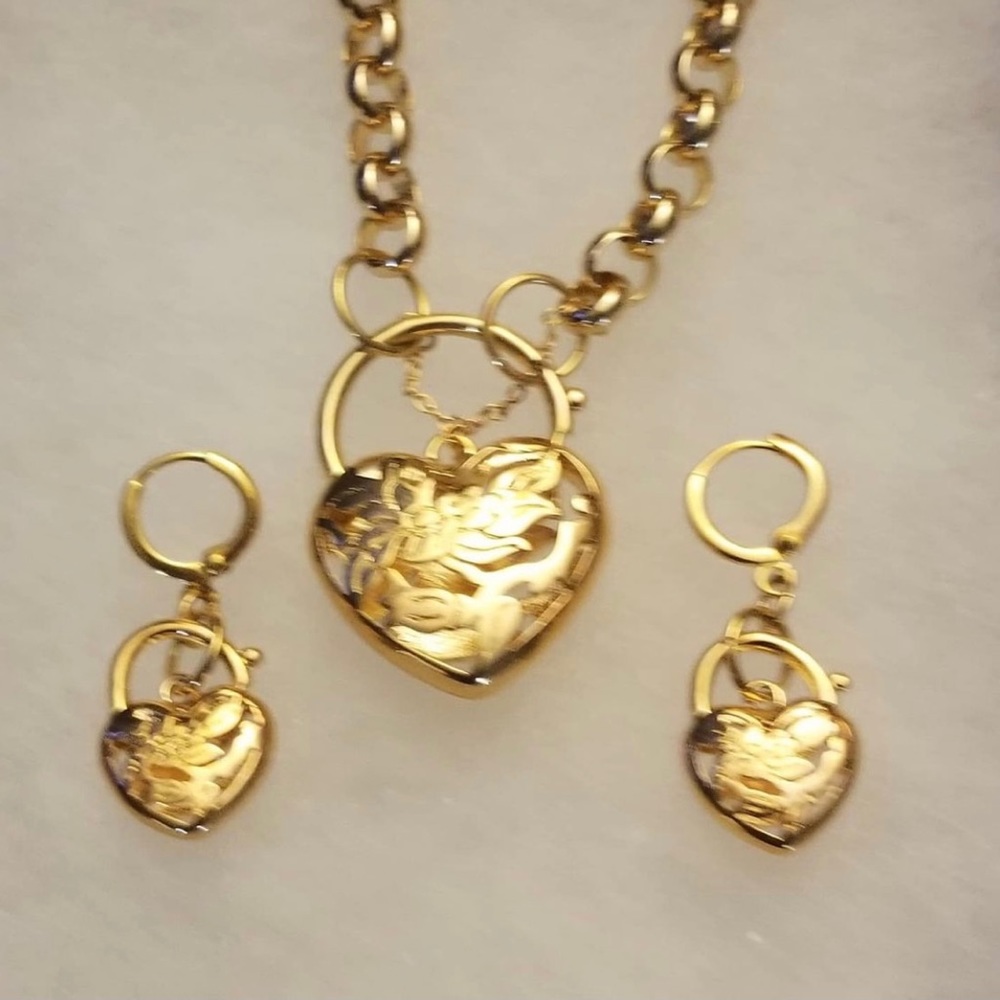 Necklace and Earrings set
